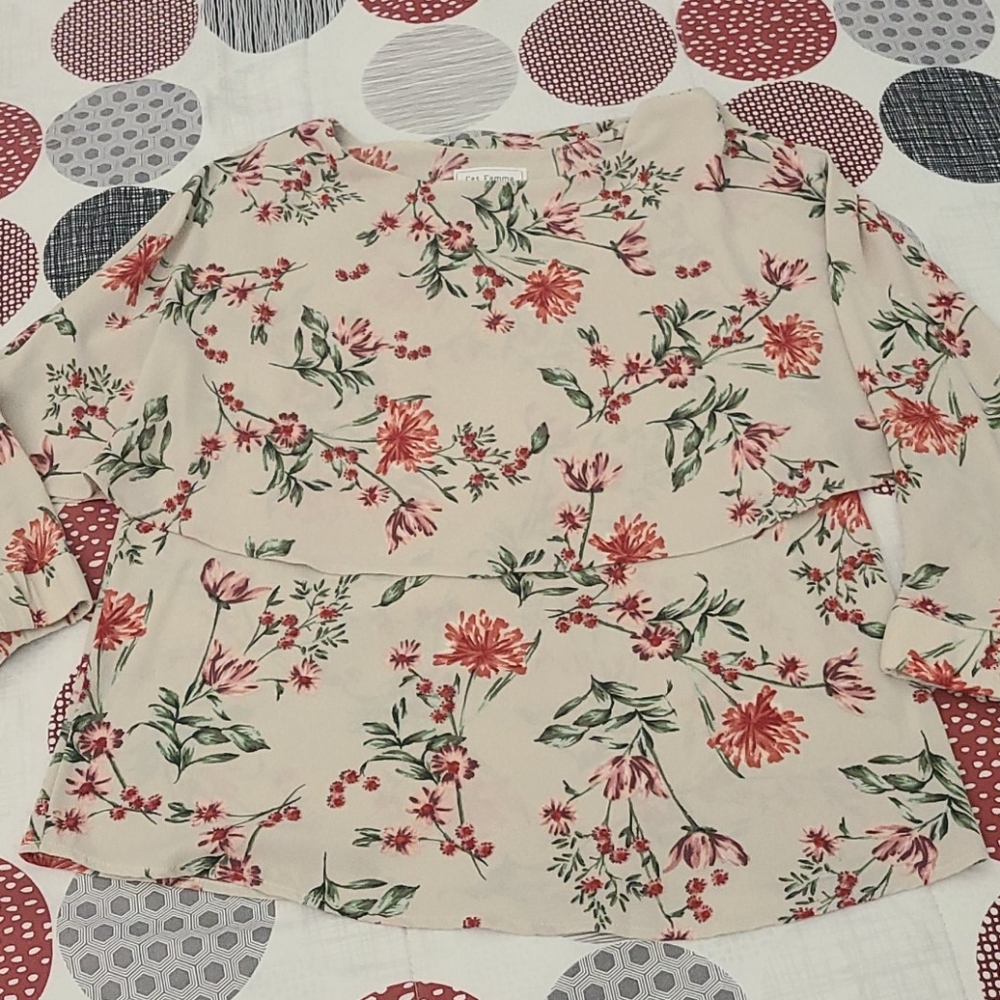 Ces Femme Cream Cape Like Floral Blouse